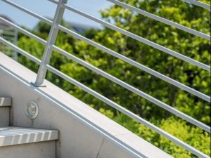 Absturzsicherung und Brüstung im Raum Osnabrück Ibbenbüren Bramsche Recke Lotte für Balkon Treppe und Rampe aus Edelstahl 