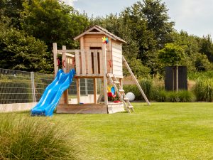 Spielgeruest, Kletterturm, Wippe, Sandkasten, Holz